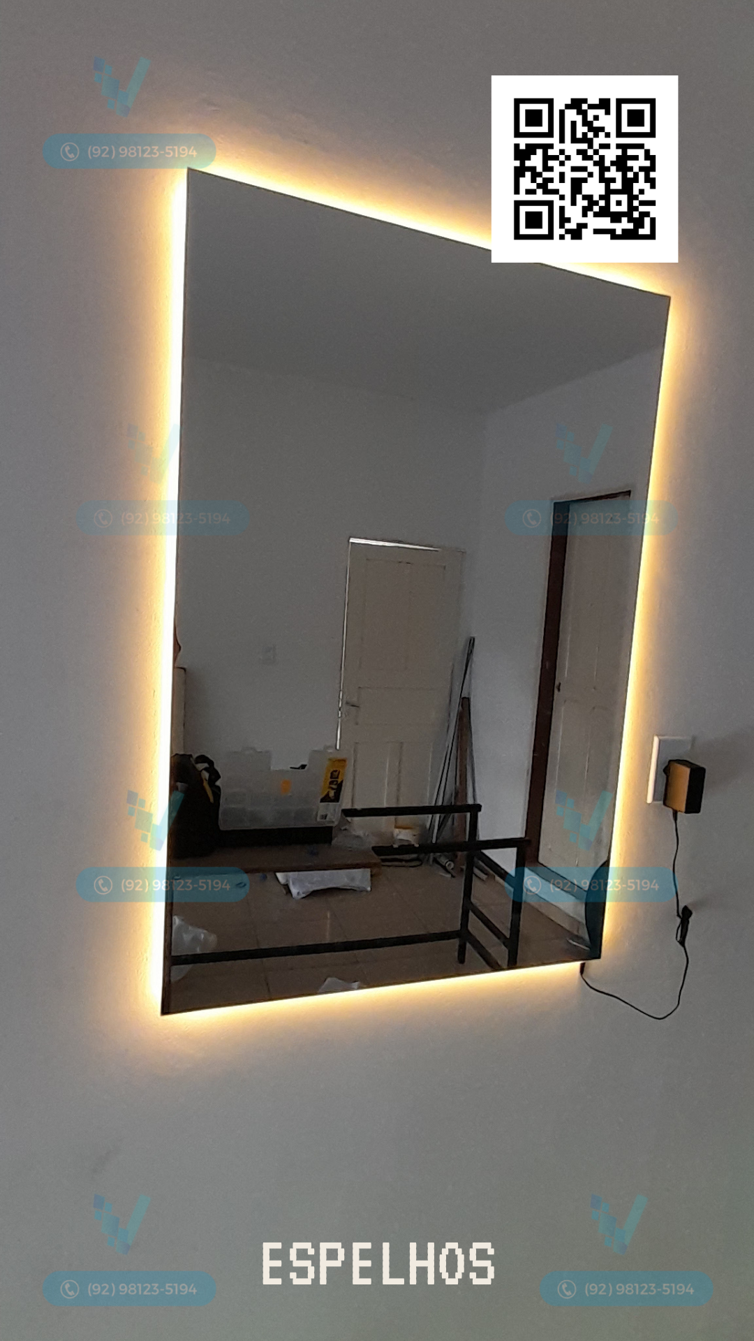 Espelho retangular com iluminação LED